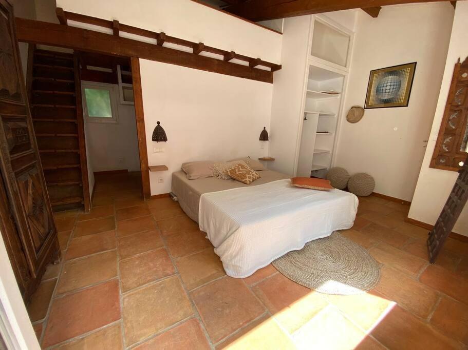 Petit Mas Calme Typique Du Sud ! Villa Valergues Luaran gambar