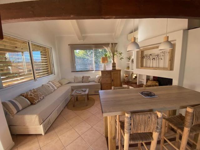 Petit Mas Calme Typique Du Sud ! Villa Valergues Luaran gambar